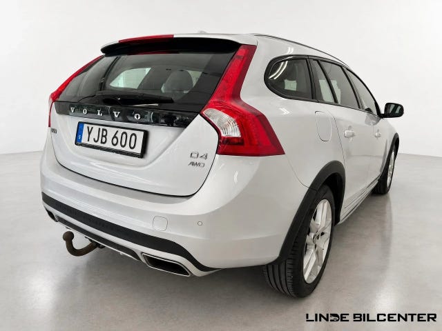 Volvo V60 Cross Country 2017 – bild 4