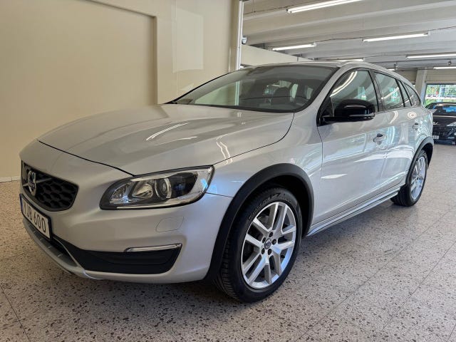 Volvo V60 Cross Country 2017