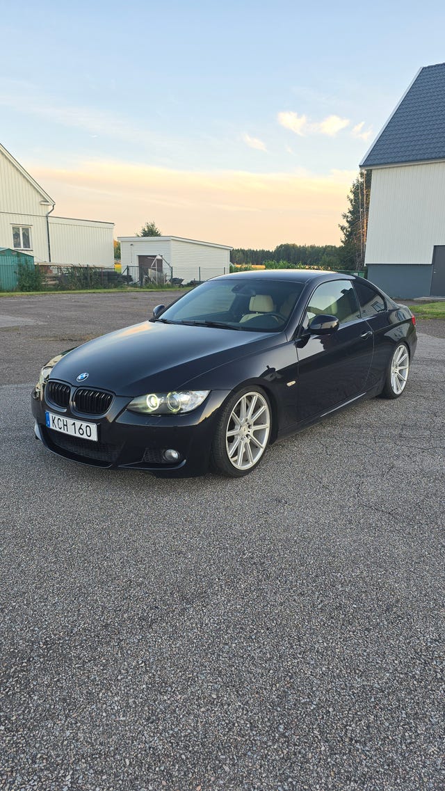 BMW 330i 2010