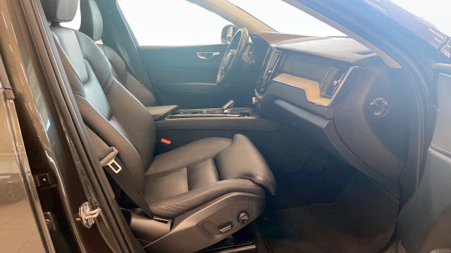 Volvo XC60 2021 – bild 3