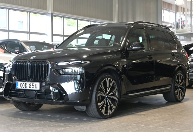BMW X7 2025