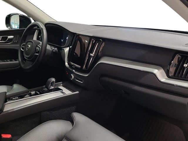 Volvo XC60 2025 – bild 4