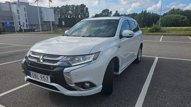 Mitsubishi Outlander 2016