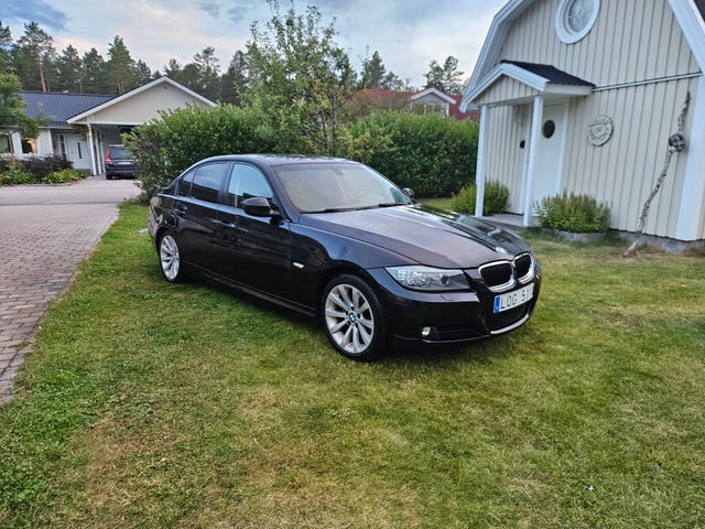 BMW 318d 2011