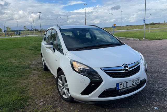 Opel Zafira Tourer 2012