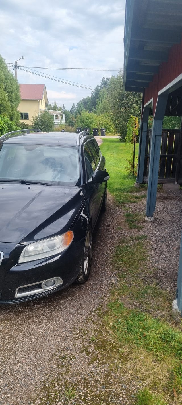 Volvo V70 2010