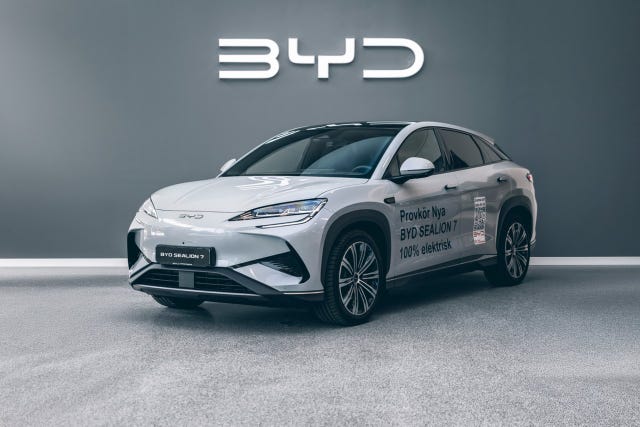 BYD SEALION 7