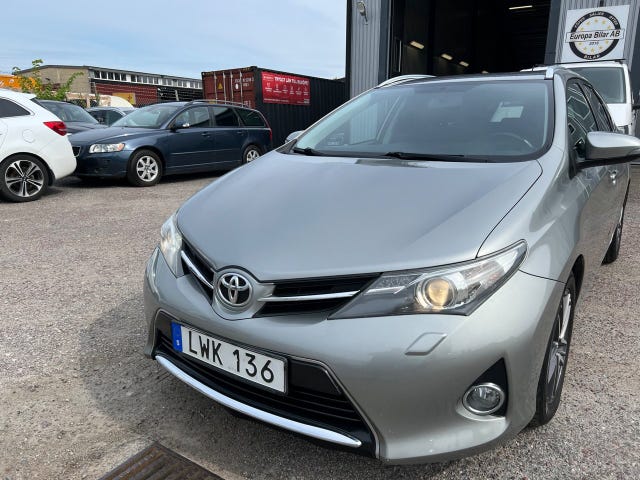 Toyota Auris 2015
