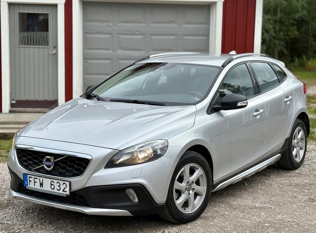 Volvo V40 Cross Country 2013