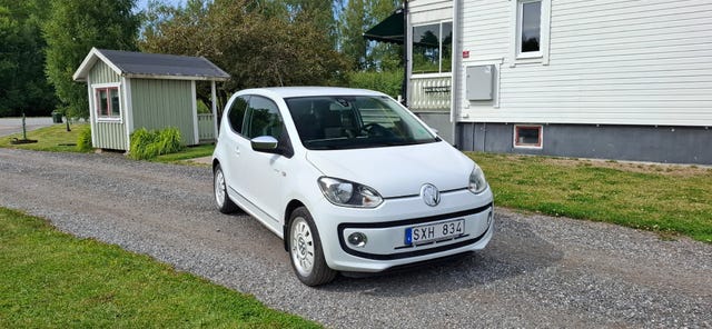 Volkswagen UP! 2012