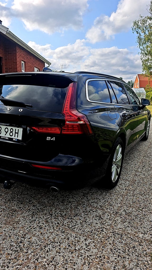 Volvo V60 2022