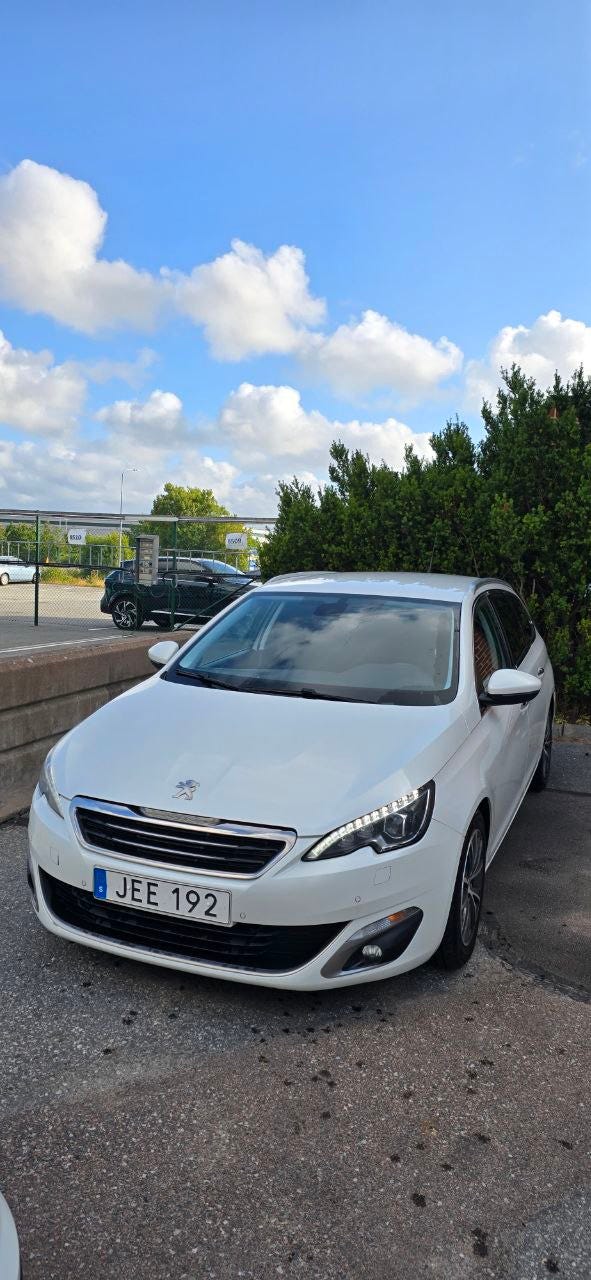 Peugeot 308 SW 2015