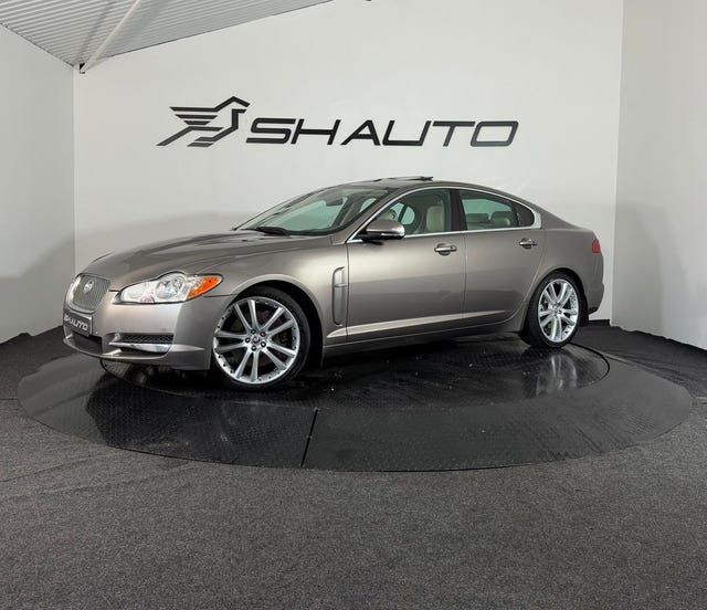 Jaguar XF 2010