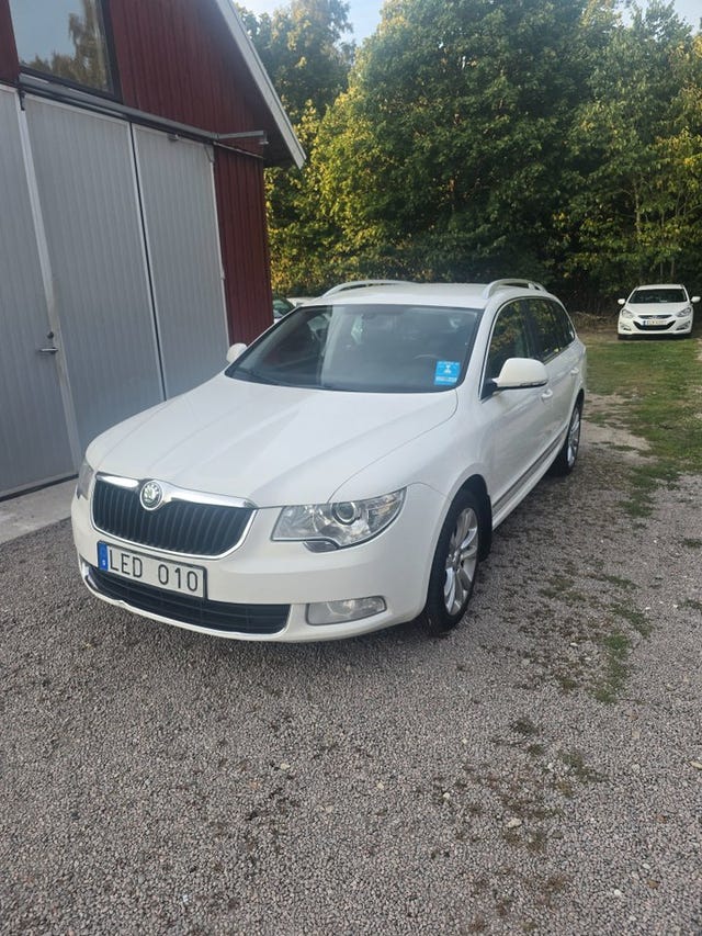 Skoda Superb 2013