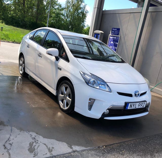 Toyota Prius Plug-in Hybrid 2013
