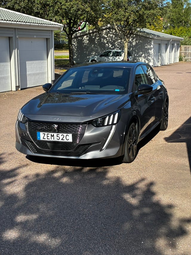 Peugeot 208 2021