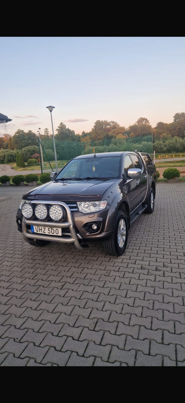 Mitsubishi L200 2015