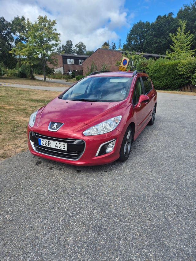 Peugeot 308 SW 2012