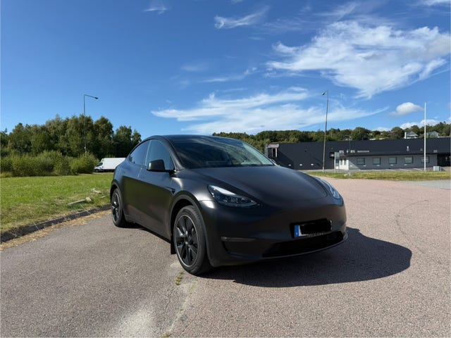 Tesla Model Y 2023