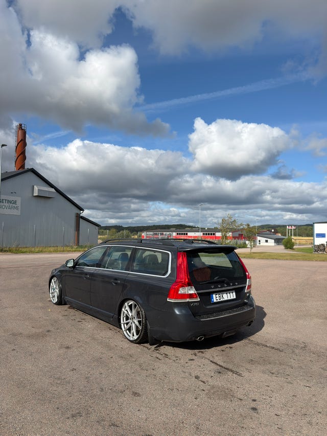 Volvo V70 2015