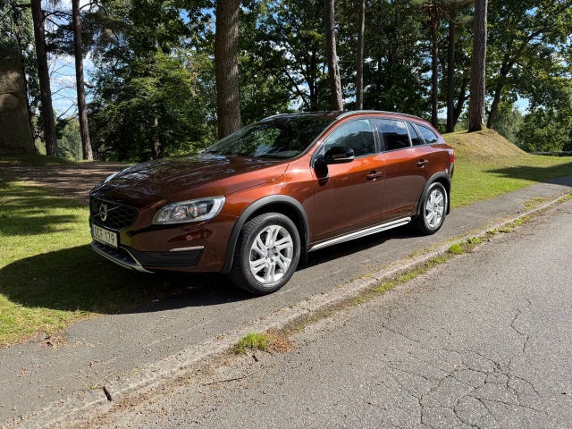 Volvo V60 Cross Country 2017