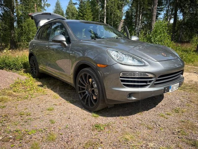 Porsche Cayenne S 2011
