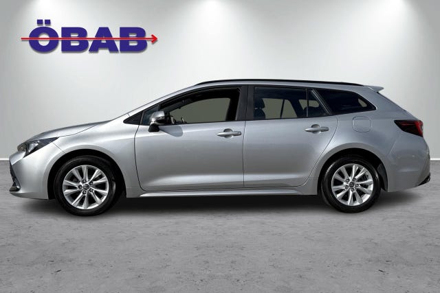 Toyota Corolla 2023 – bild 4