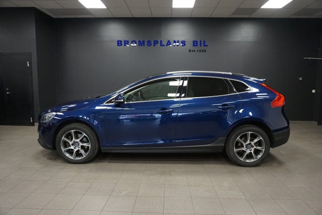 Volvo V40 Cross Country 2016