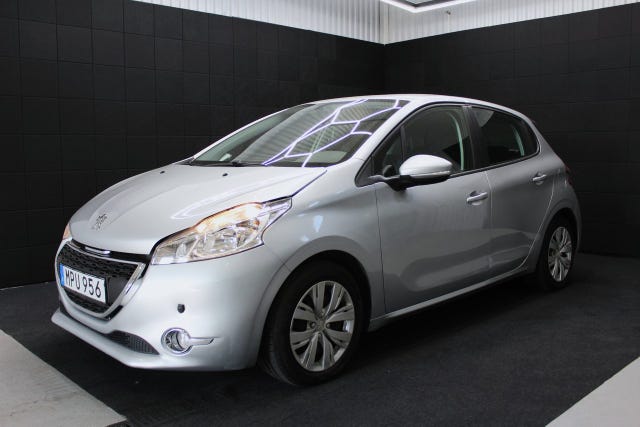 Peugeot 208 2015