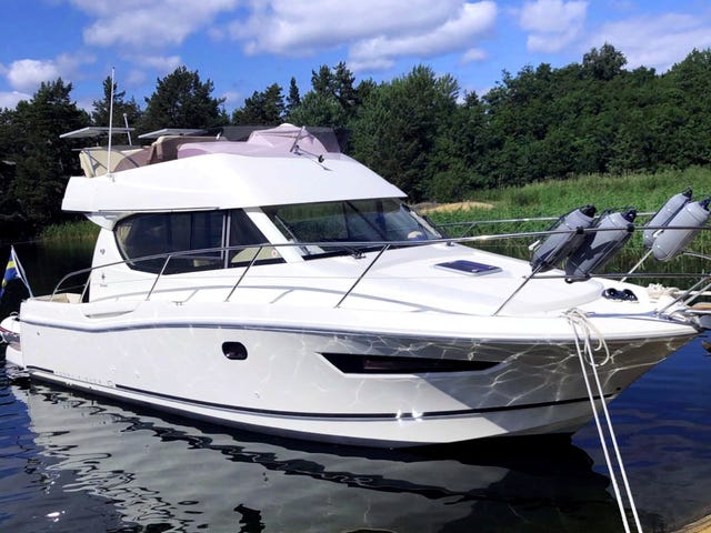 Jeanneau Merry Fisher 10 Yanmar 380hk diesel axeldrift