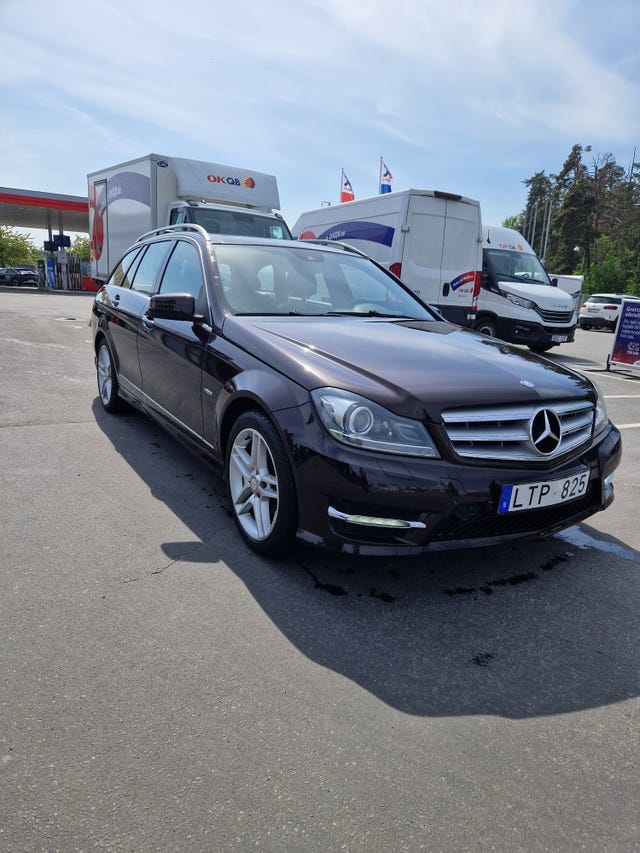 Mercedes-Benz C180 2012
