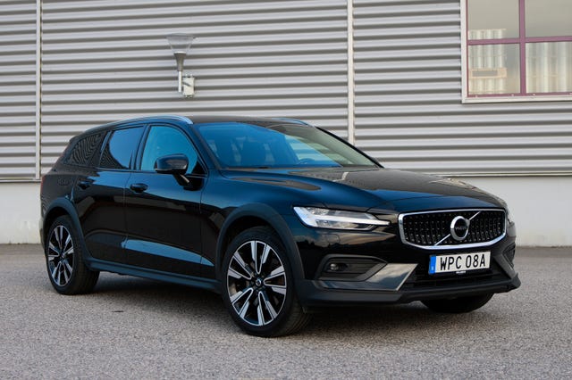 Volvo V60 Cross Country 2021