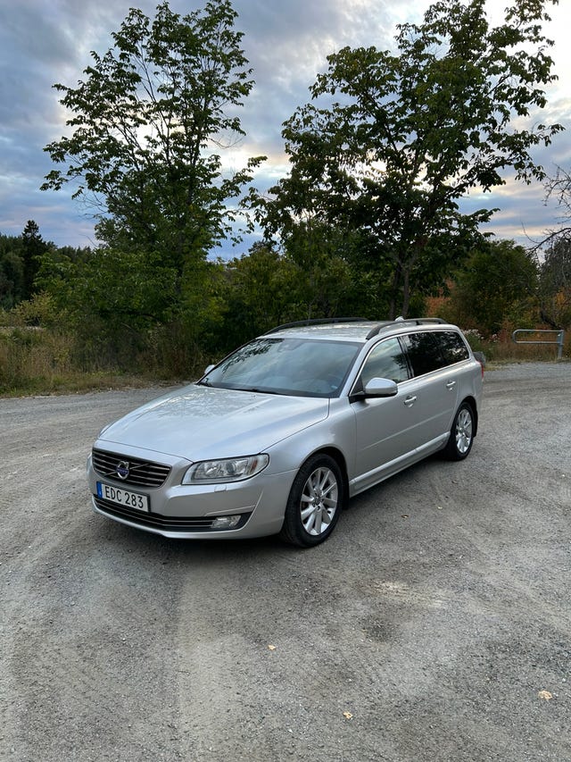Volvo V70 2015