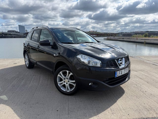 Nissan Qashqai+2 2010