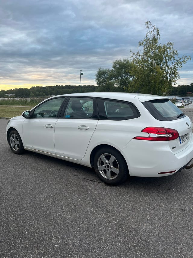 Peugeot 308 SW 2016