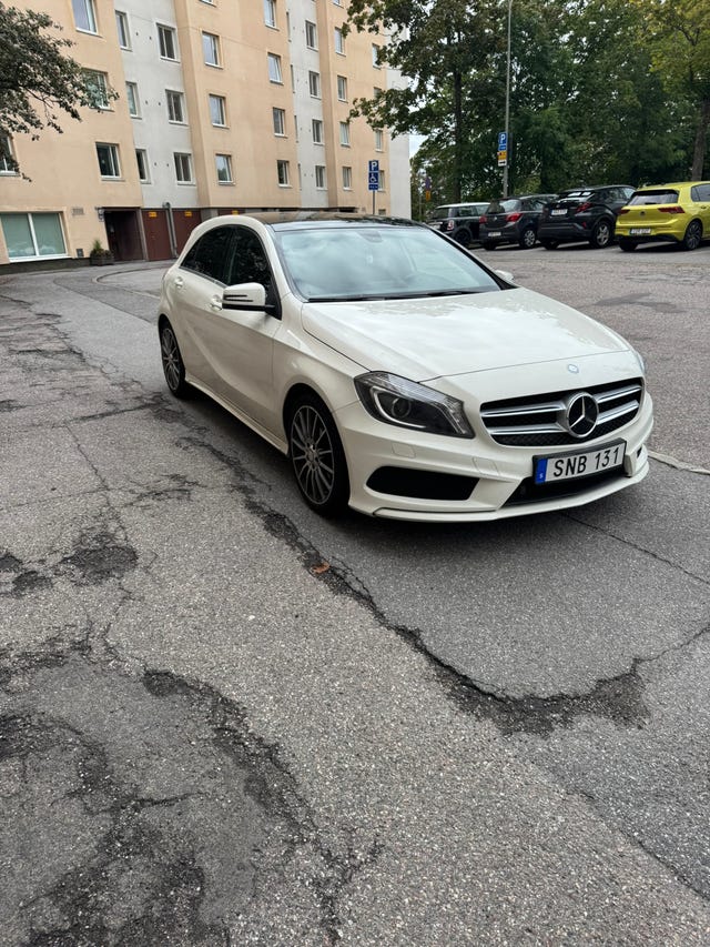 Mercedes-Benz A180 2015