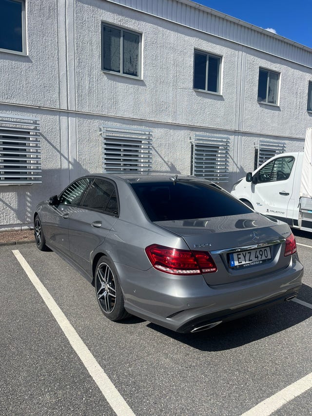 Mercedes-Benz E220 2015