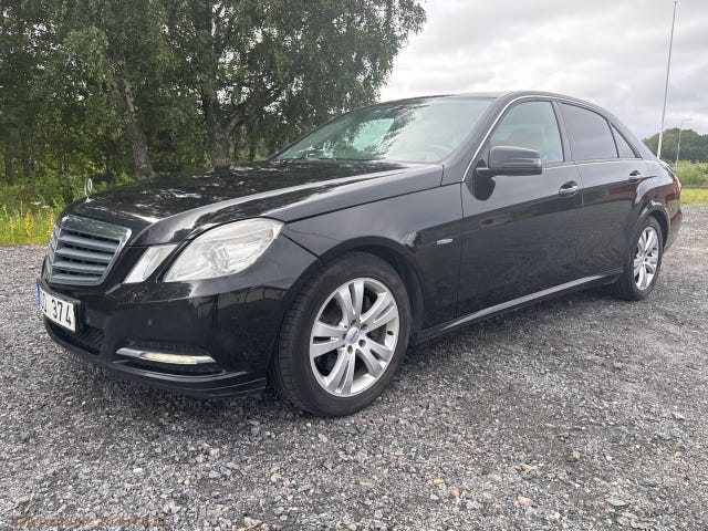 Mercedes-Benz E200C 2012