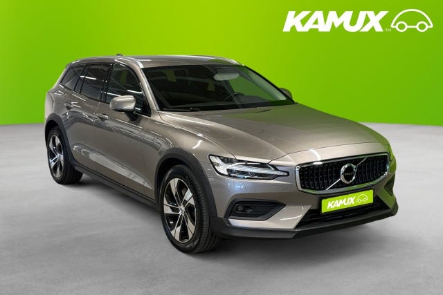 Volvo V60 Cross Country 2021
