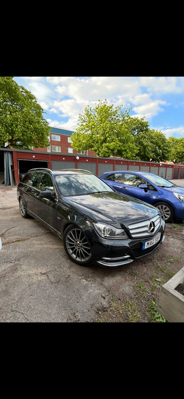Mercedes-Benz C180 2012