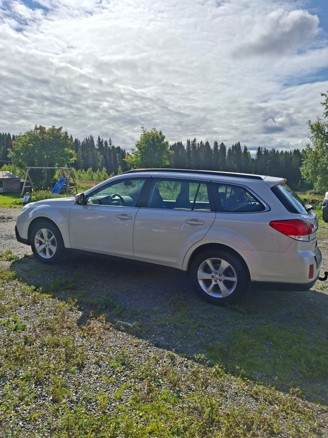 Subaru Outback 2014