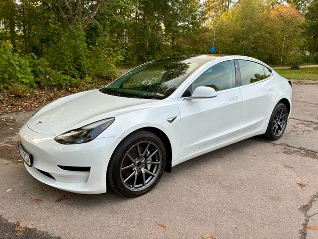 Tesla Model 3 2020