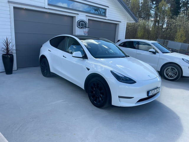 Tesla Model Y 2022