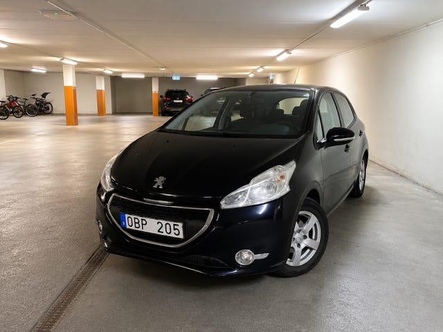 Peugeot 208 2013