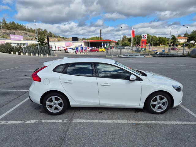 Volvo V40 2016 – bild 2