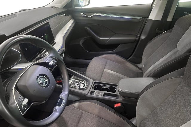 Skoda Octavia Scout 2023 – bild 4
