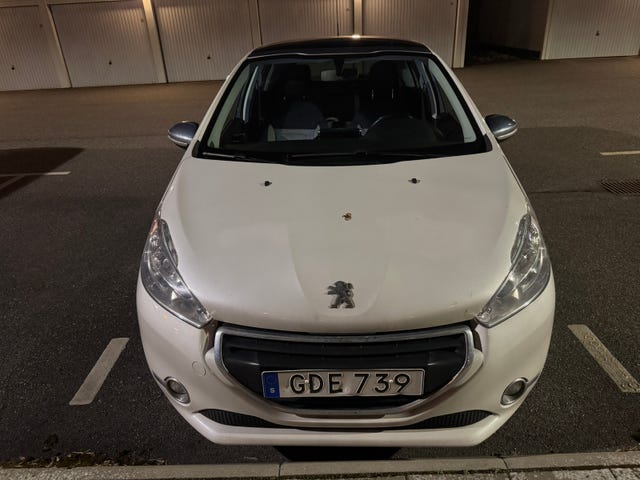 Peugeot 208 2014