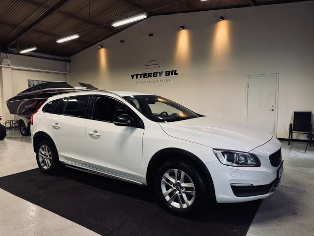 Volvo V60 Cross Country 2016