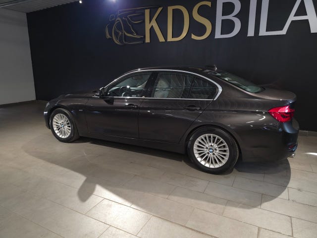 BMW 320d 2018 – bild 3
