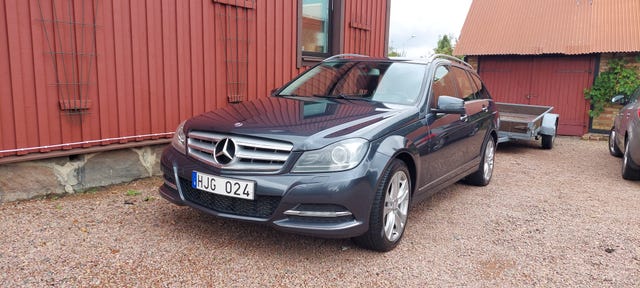 Mercedes-Benz C220 2013